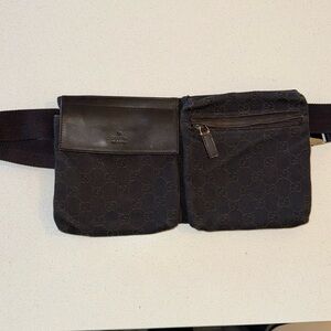 Vintage GUCCI GG Supreme Canvas &
Leather Fanny Bag.